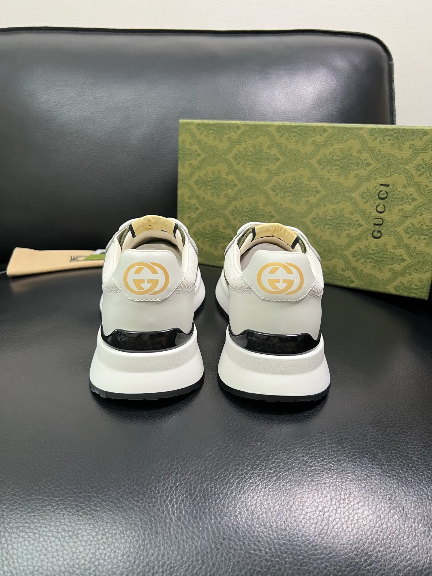 Men's shoes 💰800 Gucci top purchasing Gucci counter new model, original factory configuration of imported cowhide from Italy with printed cloth fabric, imported cowhide lining, breathable and comfortable, sole: original factory special sole is super comfortable, original factory and single goods are high quality, welcome to compare, code number 38-44 (customized 45 46) 85865
